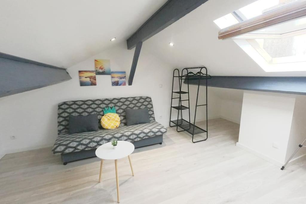 Ferienwohnung Atypique T1 Duplex - Wifi .Parking .Proche .Gare Saint-Quentin  Exterior foto